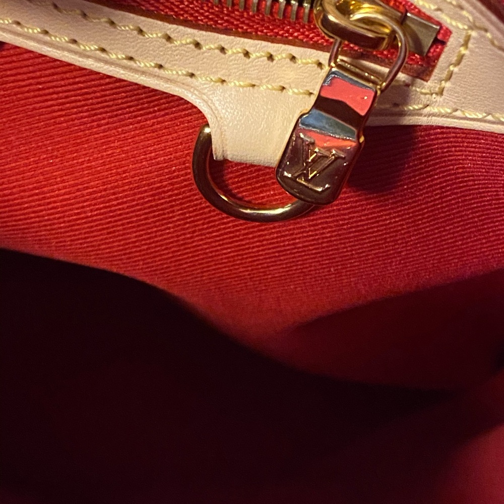 Louis Vuitton Monogram Carry It - Picture 9 of 11
